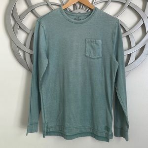 Hollister Men’s crew neck long sleeve tee.